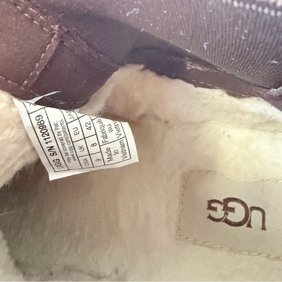 UGG Men's Hillmont Chestnut Leather Winter Chelsea Boot | US 9 - Picture 9 of 9